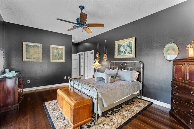 Building Photo - 126 E Palmetto Ave