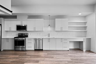 Building Photo - 4004 Banister Ln