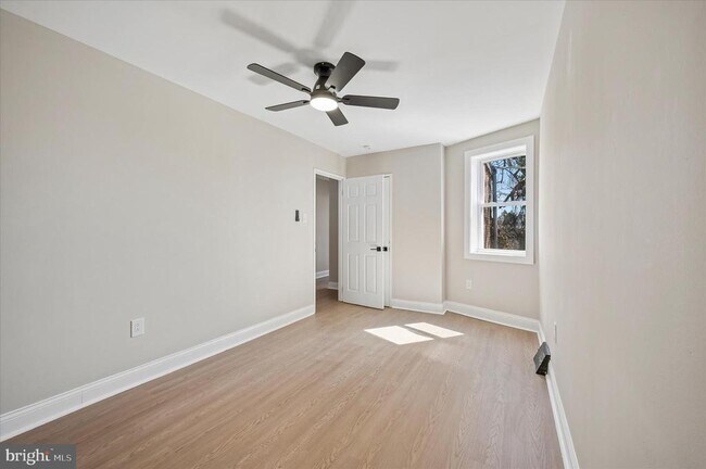 Building Photo - 40 Reger St