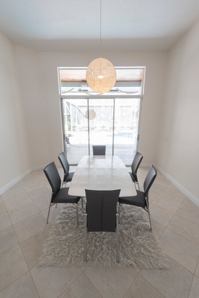 Building Photo - Live the Resort Life in Boca Raton - AVAIL...