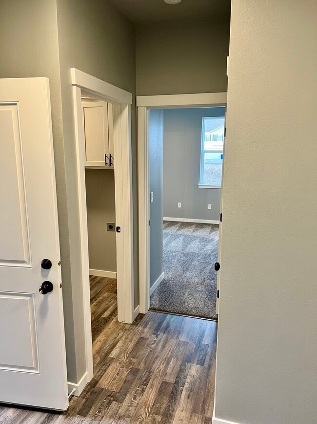 Building Photo - 1041 S Russell St