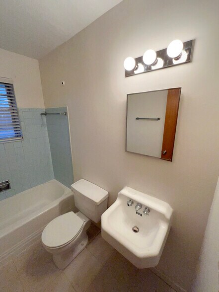 Bathroom - 611 Cherry St