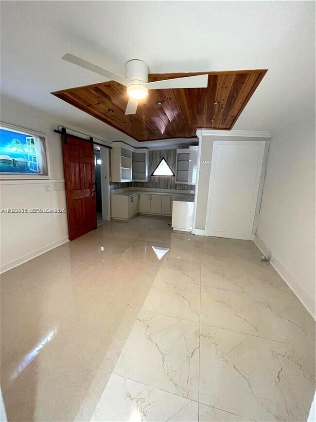 Building Photo - 1310 N 70th Way