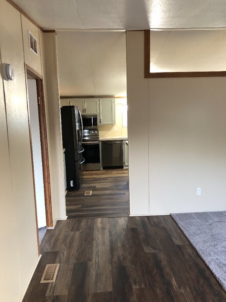 Building Photo - 3219 E Peachtree Ave