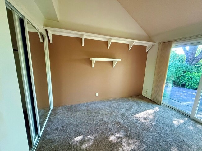 Building Photo - Beautiful Cal Park Rental Property!