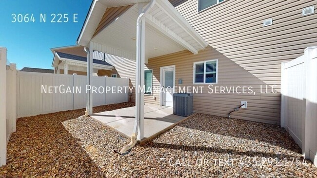 Building Photo - 3064 225 E
