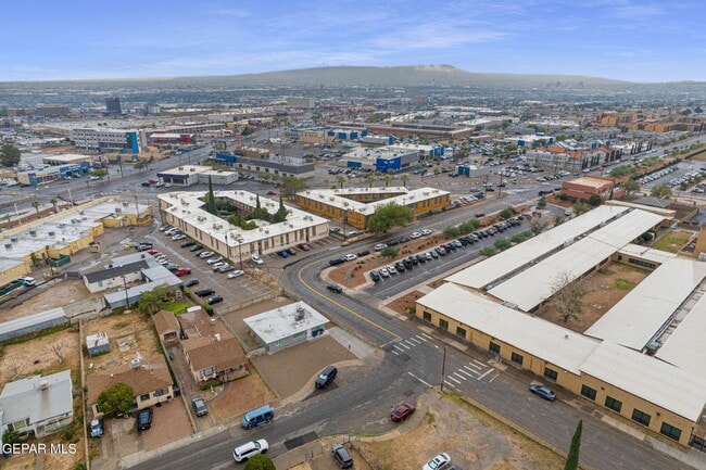 Building Photo - 6302 Wieland Way