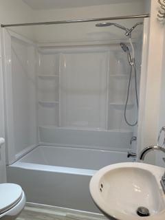 Building Photo - 962 Park Ave NE