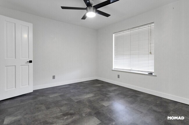Building Photo - Charming 2BR Condo in Fresno