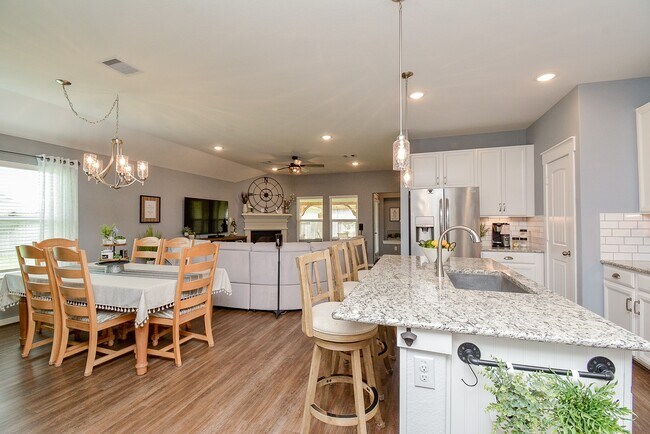 Building Photo - 31430 Stone Ridge Forest Dr