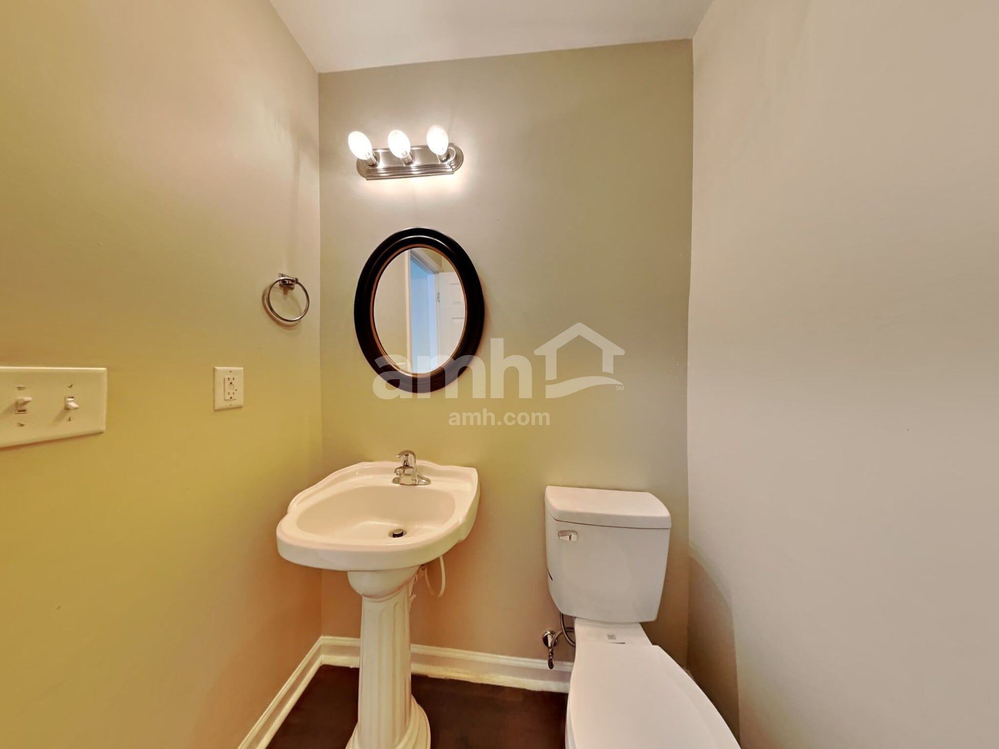 Building Photo - 248 Glenn Allen Rd