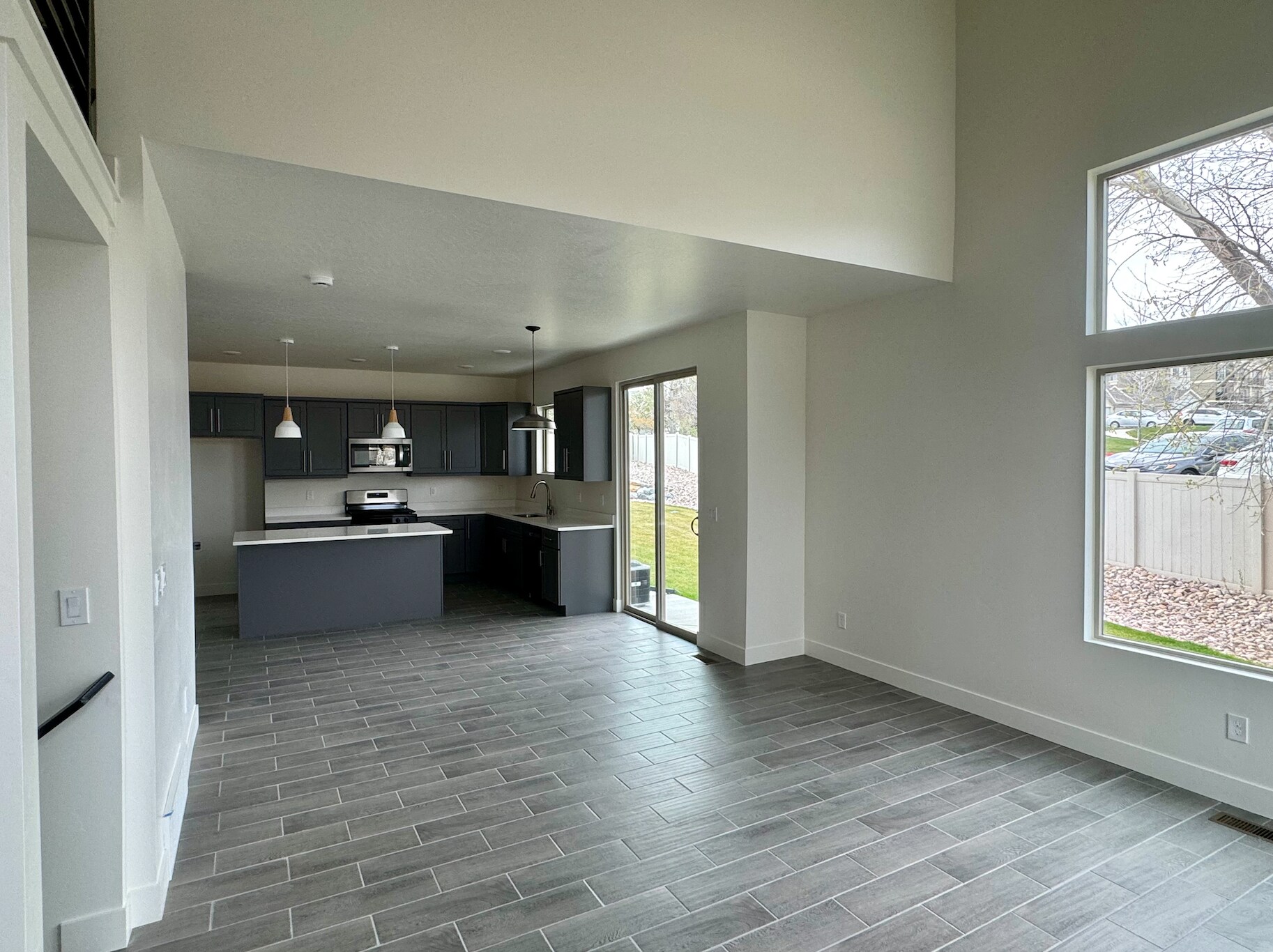 Building Photo - 172 W Autumn Ln