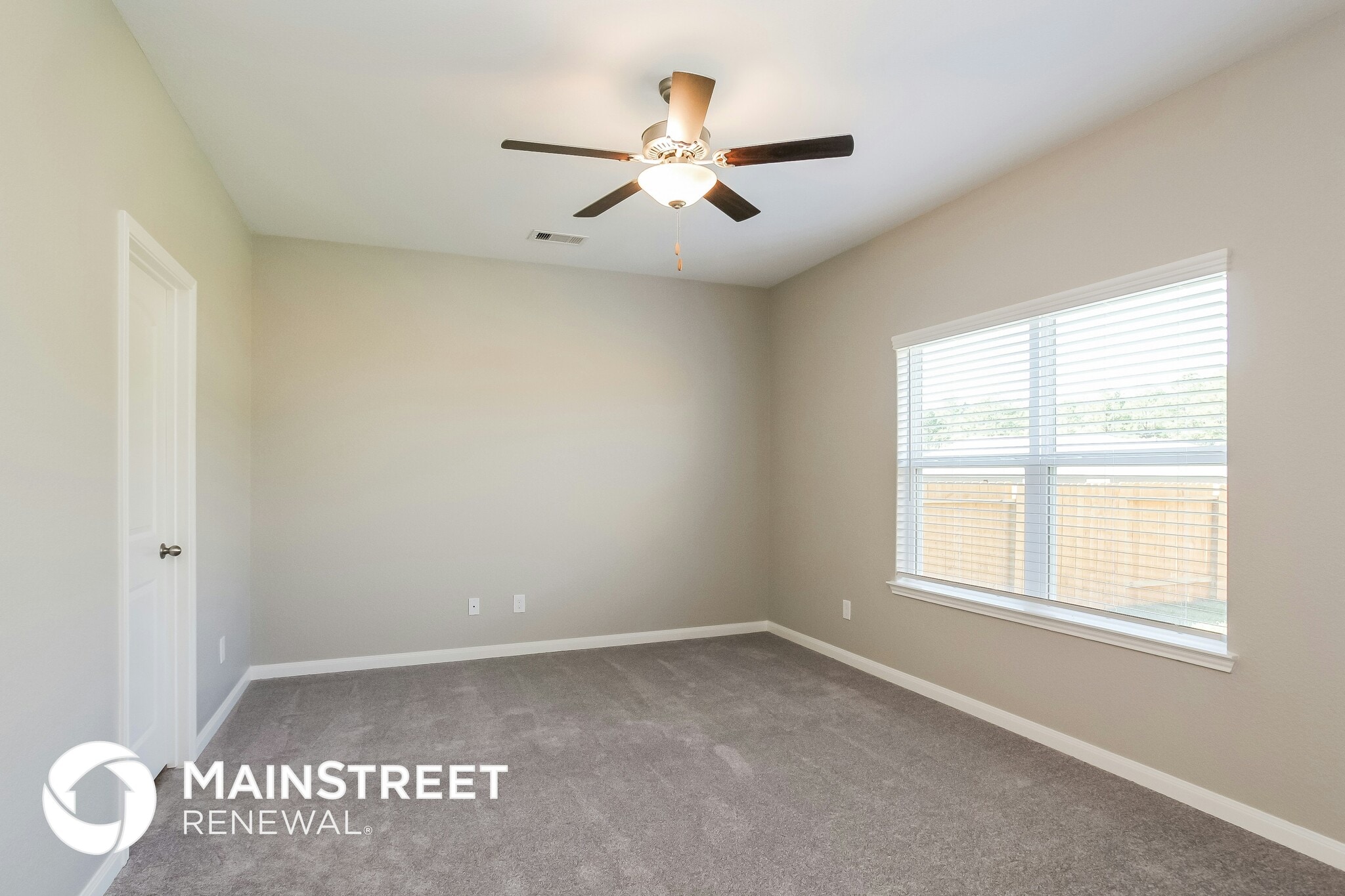 Building Photo - 25242 Dickens Dr
