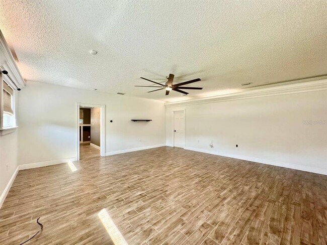 Building Photo - 4919 Chariton Ave