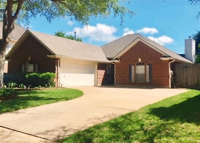 Building Photo - 23223 Diamond Knoll Ct