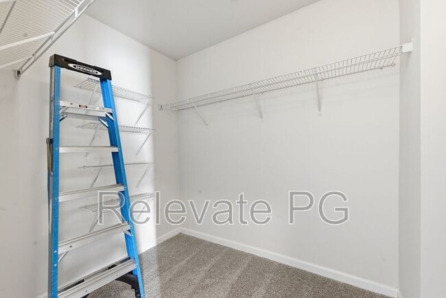 Building Photo - 8907 Ringview Dr