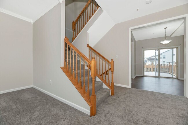 Building Photo - Beautifully Renovated Townhome in Walnut Ridge