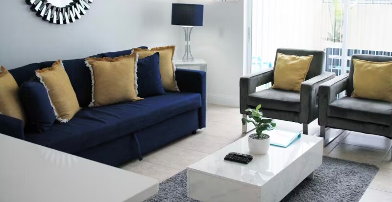 Building Photo - 8117 Princess Palm Ln