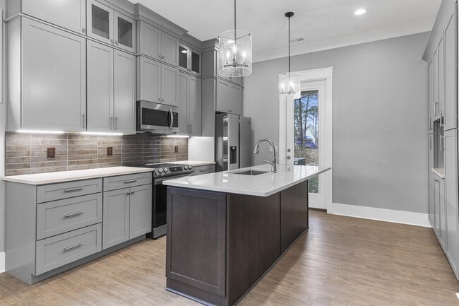 Building Photo - 1717 Double Oak Trl