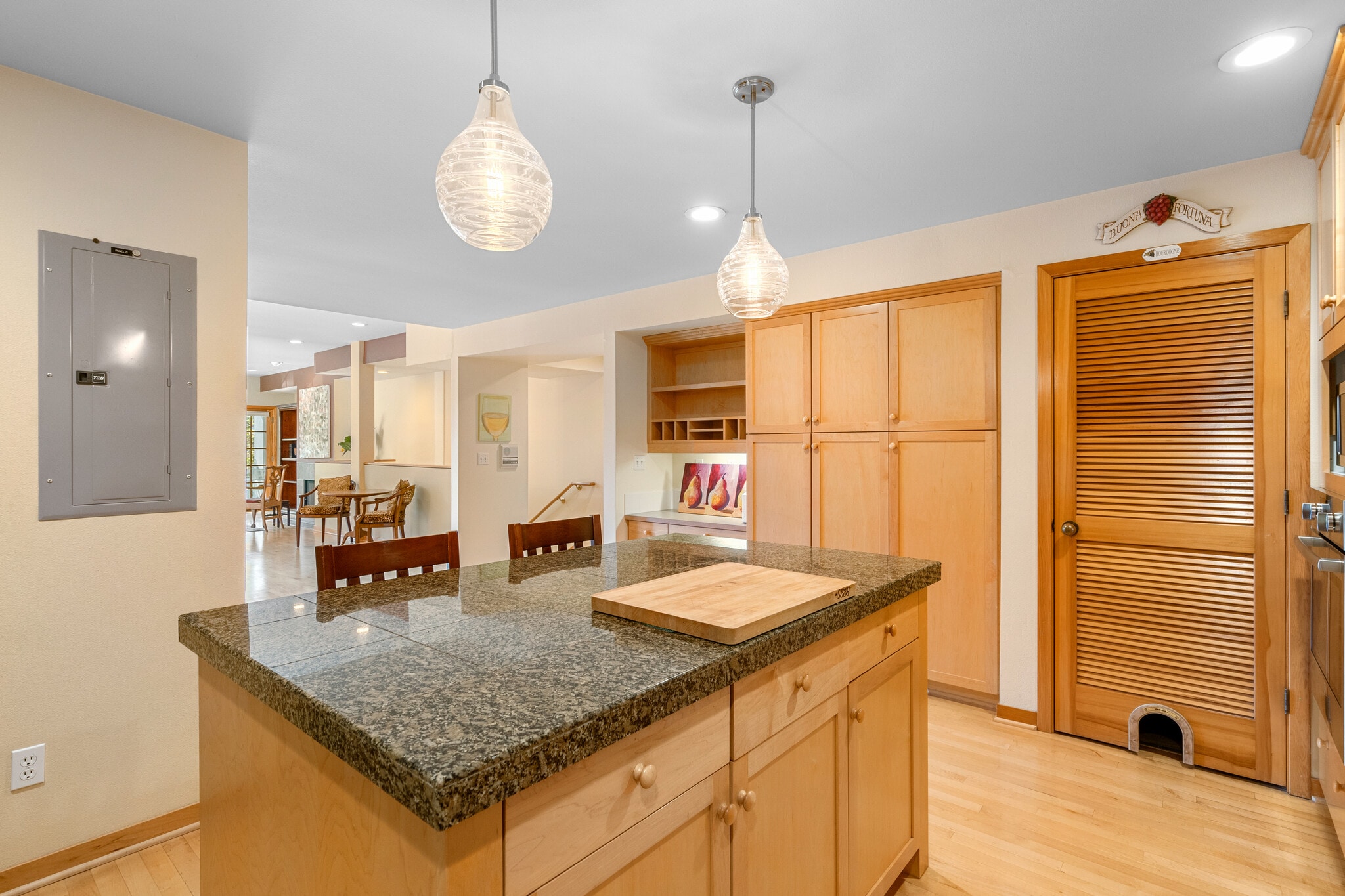 Building Photo - 2537 NW Upshur St