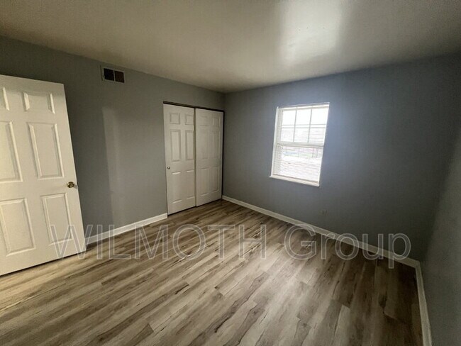 Building Photo - 1320 Millerwood Dr