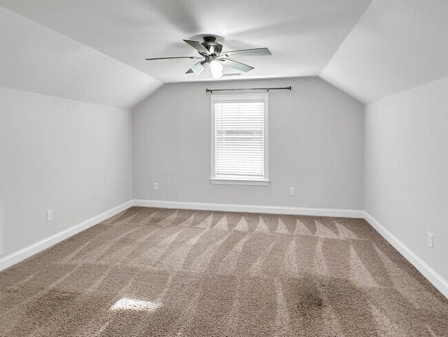 Building Photo - 1102 Dartmouth Dr