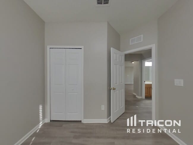 Building Photo - 12048 Coachman Lakes Way