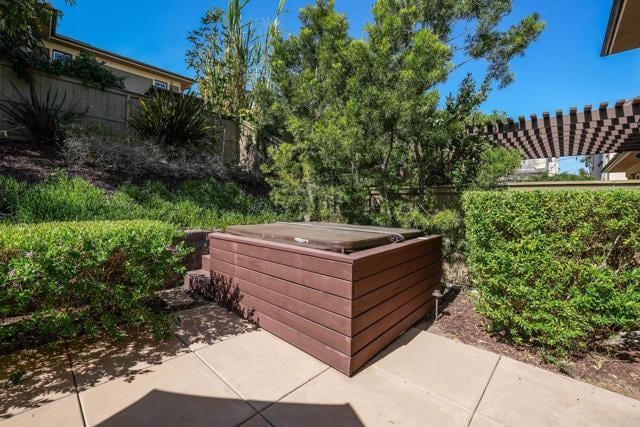 Building Photo - 15586 New Park Terrace