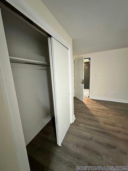 Building Photo - 9 Chester St