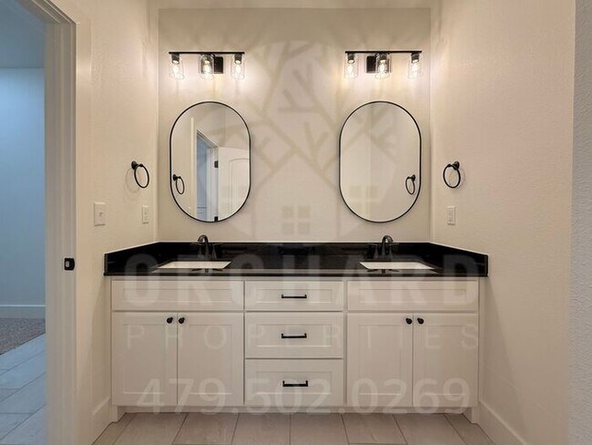 Building Photo - Bella Vista Single-Family Home- 2 Bed/ 2 Bath with Hobby Room- Beautiful Chase Plan