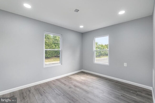 Building Photo - 1320 Conowingo Rd