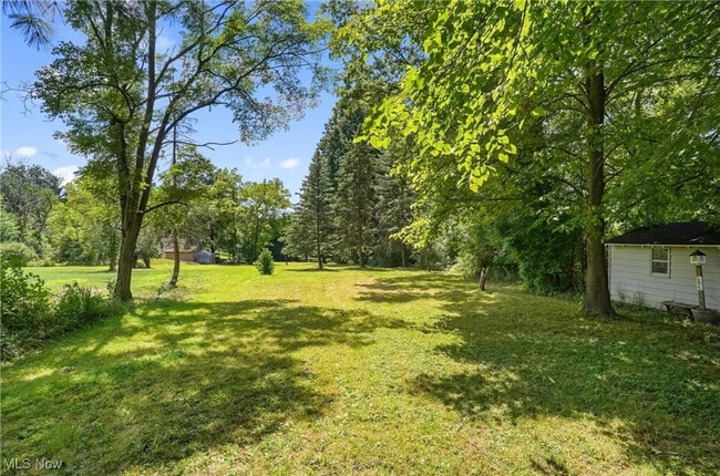 Building Photo - 321 Meadowbrook Ave