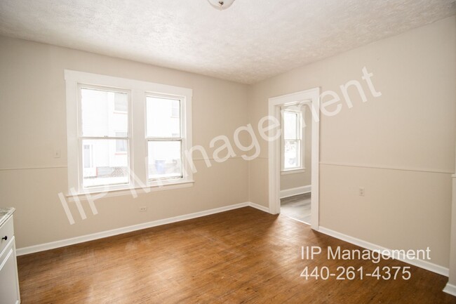 Building Photo - Stunning 2-Bedroom, 1-Bath Rental in Cleve...