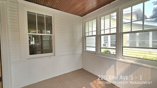 Building Photo - 220 8th Ave S