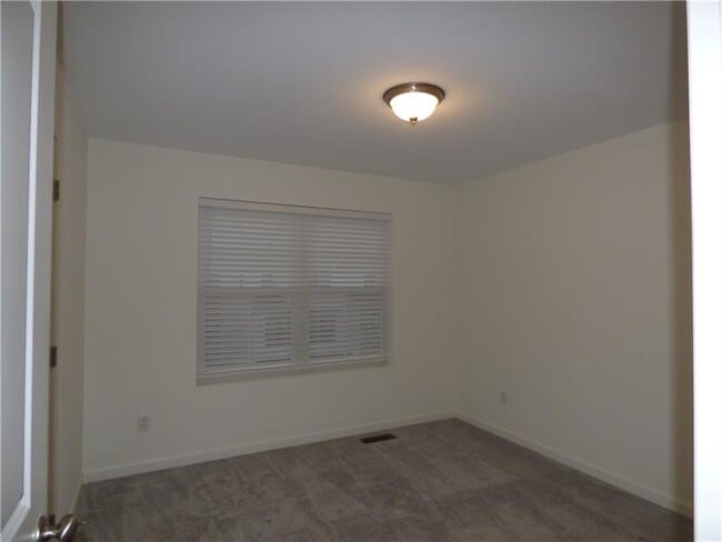 Building Photo - 307 Thurgood Dr