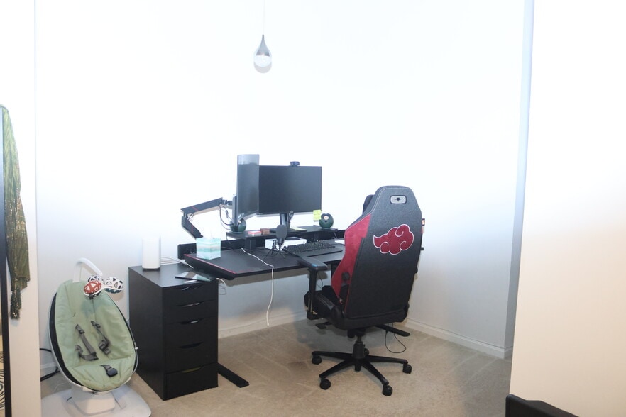 office nook - 9553 Battery Heights Blvd