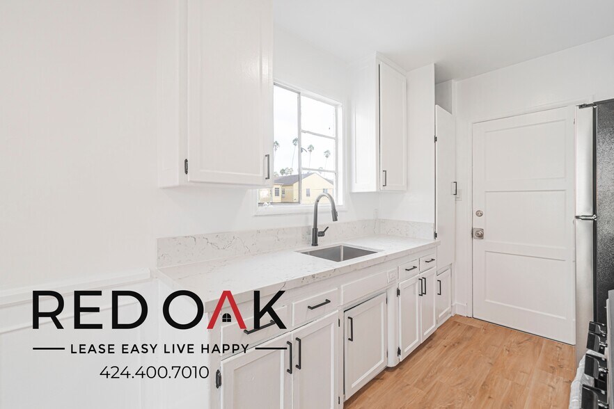 Building Photo - 1024 Menlo Ave