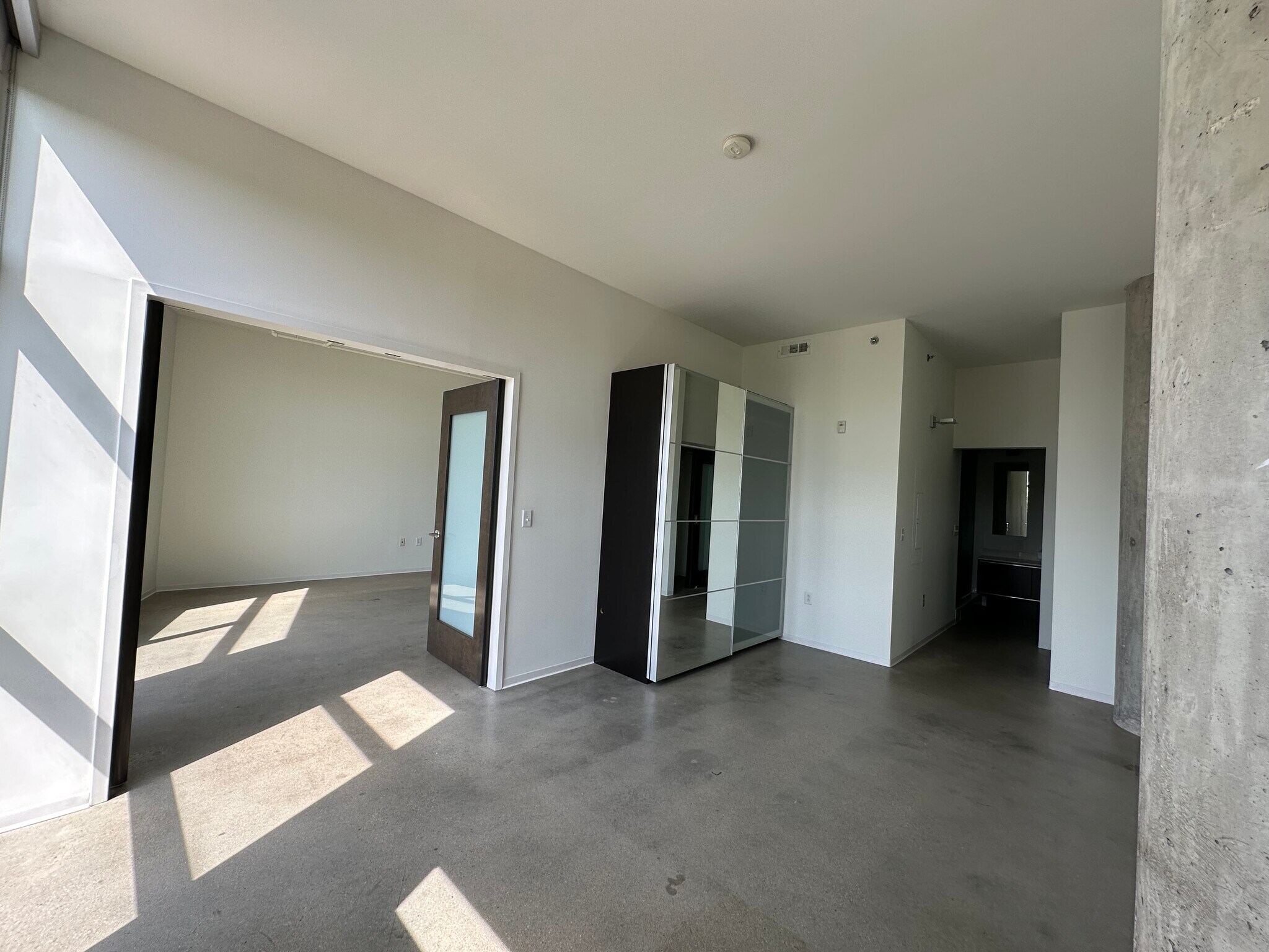 Building Photo - 2115 Yeaman Pl