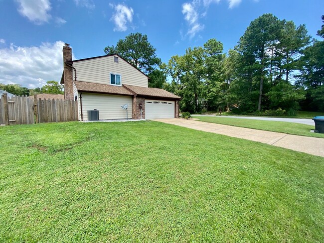 Building Photo - Welcome to this charming home in Virginia ...