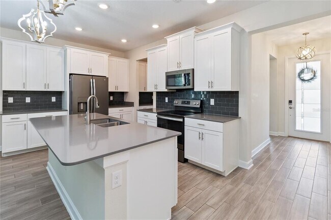 Building Photo - 11352 Satire St