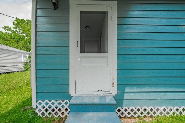 Building Photo - 6 Jennische St