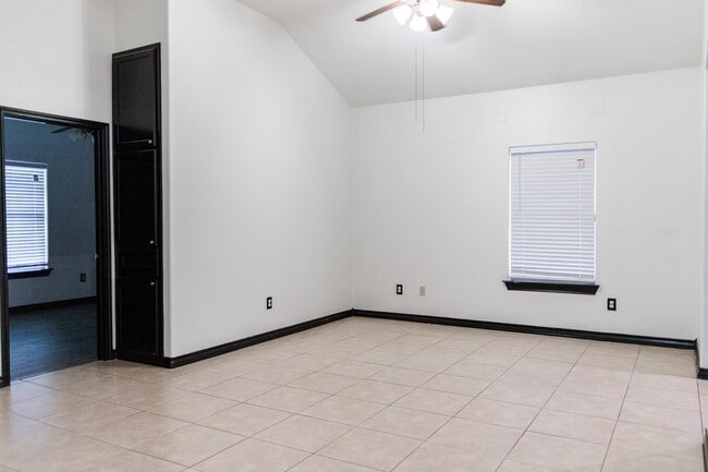 Building Photo - 10620 Porfirio Dr