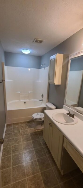 Building Photo - 1236 Longpoint Dr