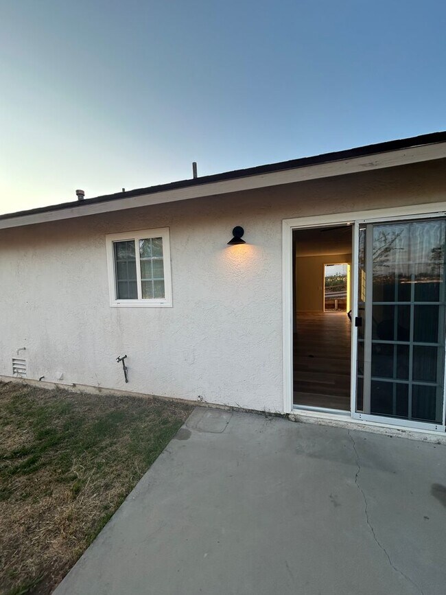 Building Photo - Charming Renovated 3 Bedroom/2 Bath Single Story Home! La Mesa! $3,500