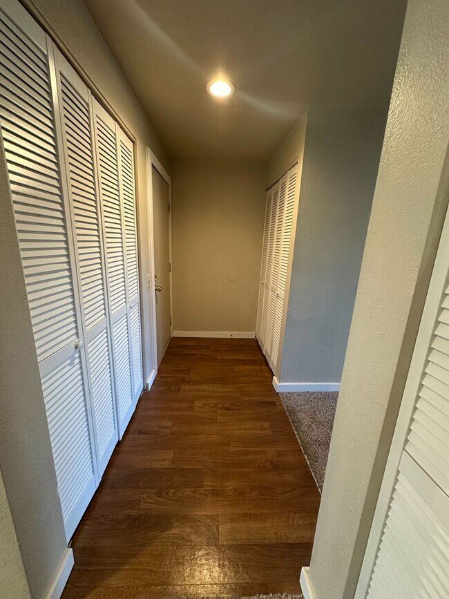 Interior Photo - Glacier Park Apartments