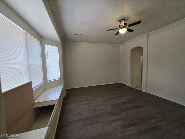 Building Photo - 9338 Wilderness Glen Ave