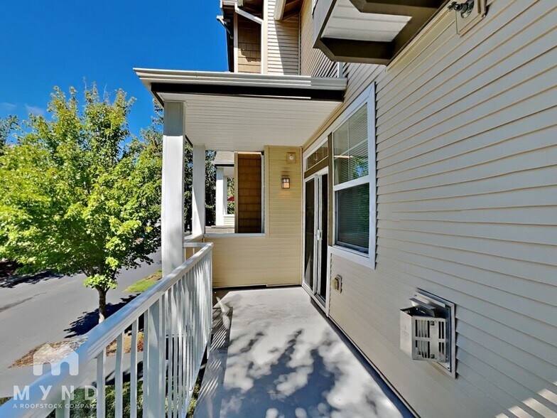 Building Photo - 15390 SW Mallard Dr
