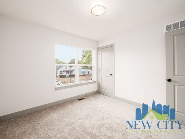 Building Photo - Recently Built 2 Bedroom 2 1/2 Bathroom Single Family Home in South Columbus!