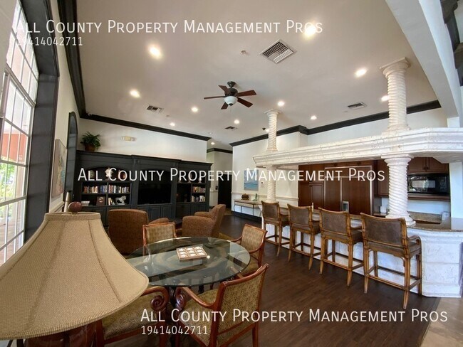 Building Photo - 4156 Central Sarasota Pkwy