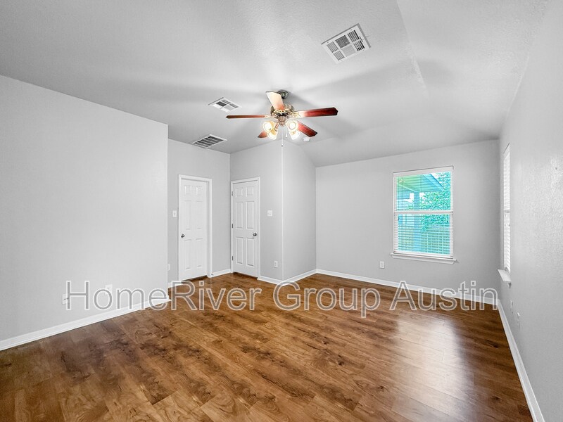 Building Photo - 4235 Fairmeadow Dr